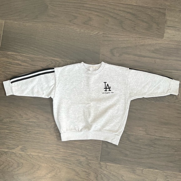 Kid Age 3-4 Sweatshirt - Picture 4 of 10